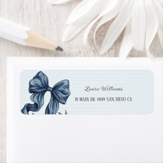Blauwe spijkerbroek boog babyshower etiket (Insitu)