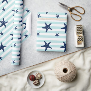Blauwe staartvis op mintstripes cadeaupapier