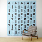 Blauwe stap en herhaal 3 bedrijfslogo's van sponso wandkleed (In situ)