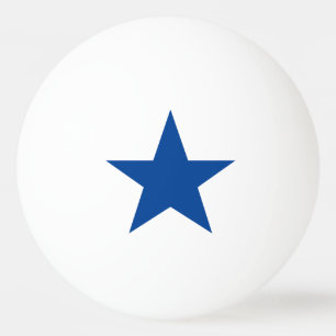 Blauwe ster op een wit pingpongbal