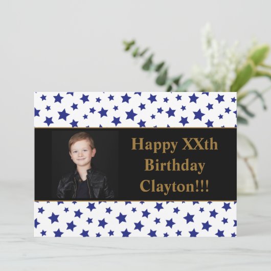 Blauwe sterren met berichtfoto van Birthday Party Kaart (Staand voorkant)