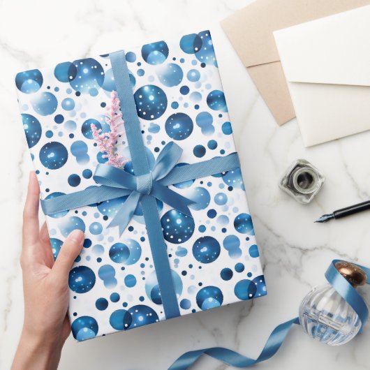 Blauwe Stippen op Wit Cadeaupapier (Geschenken)