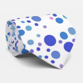 blauwe stippen, wit stropdas (Opgerold)