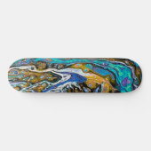 Blauwe strand, rivierwater en abstracte stenen kun persoonlijk skateboard (Horizontaal)