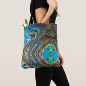 Blauwe strand, rivierwater en abstracte stenen kun tote bag (Dichtbij)