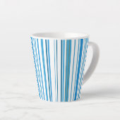 Blauwe strandkleurstrepen latte mok (Rechterhoek)