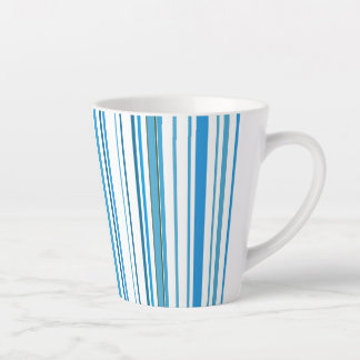 Blauwe strandkleurstrepen latte mok