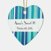 Blauwe strepen, lijnen, gestreept patroon, zoet 16 keramisch ornament (Links)