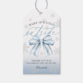 Blauwe strik Baby het is koud buiten Baby Shower Cadeaulabel (Voorkant)