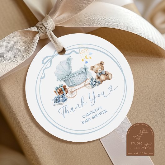 Blauwe strik koets baby shower bedank sticker