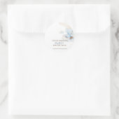 Blauwe teddybeer wolken babyshower ronde sticker (Tas)
