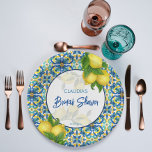 Blauwe tegel citroen Amalfi Positano vrijgezellenf Papieren Bordje<br><div class="desc">Blauwe tegels en citroen Amalfi Positano,  Italiaans vrijgezellenfeest in de Middellandse Zee,  op maat gesneden sjabloon van de overeenstemmende borden.</div>