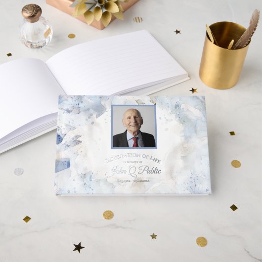 Blauwe Tint Anjers Viering van het Leven Memorial Gastenboek (Voorkant open)