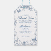 Blauwe Toile De Jouy Baby Shower Favoren Cadeaulabel (Achterkant)