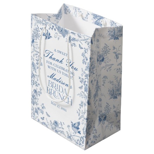 Blauwe Toile De Jouy Bruids Brunch Favorieten Medium Cadeauzakje (Achterkant Gekanteld)
