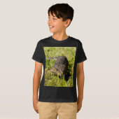 Blauwe tonghagedis in de gras, t-shirt (Voorkant volledig)