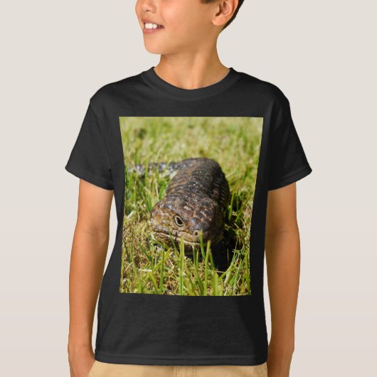 Blauwe tonghagedis in de gras, t-shirt (Voorkant)