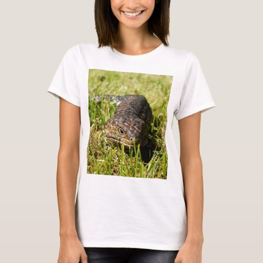 Blauwe tonghagedis in de gras, t-shirt (Voorkant)