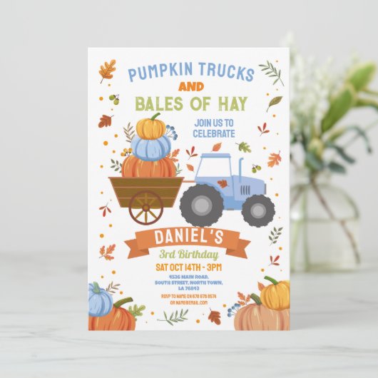 Blauwe Tractoren Pompoen Verjaardag Oogstfeest Kaart (Staand voorkant)
