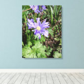 Blauwe tuinbloem canvas afdruk (Insitu (Houten vloer))