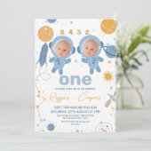 Blauwe Twins Eerste Reis Rond de Zon 1e Verjaardag Kaart (Staand voorkant)