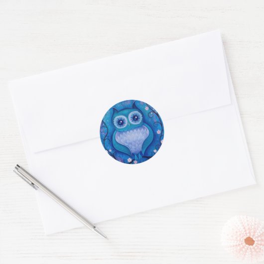 blauwe uil ronde sticker (Envelop)