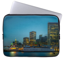 Blauwe Uur in de Stad Laptop Sleeve