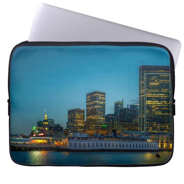 Blauwe Uur in de Stad Laptop Sleeve (Voorkant)