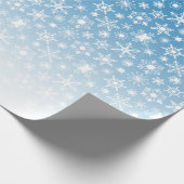 Blauwe verloop sneeuwvlokken cadeaupapier (Hoek)