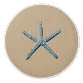 Blauwe Vinger Zeester Op Zand Keramische Knop (Voorkant)