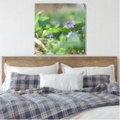 Blauwe Viooltjes Bloem Bloemisterij Botanische Fot Canvas Afdruk (Insitu (Slaapkamer))