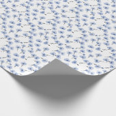 Blauwe viooltjes op wit cadeaupapier (Hoek)