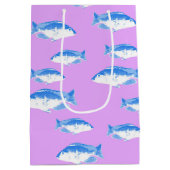 Blauwe vis op lila medium cadeauzakje (Achterkant)