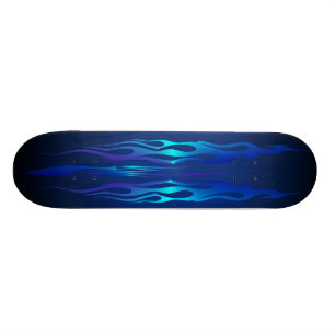 Blauwe vlam op blauw skateboard