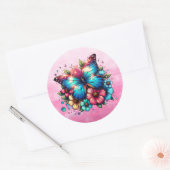 Blauwe vlinder en roze bloemen ronde sticker (Envelop)
