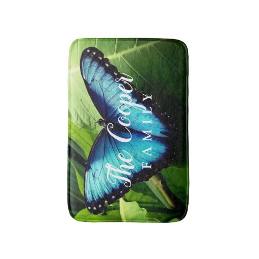 Blauwe vlinder foto met aangepaste familienaam badmat (Voorkant Verticaal)