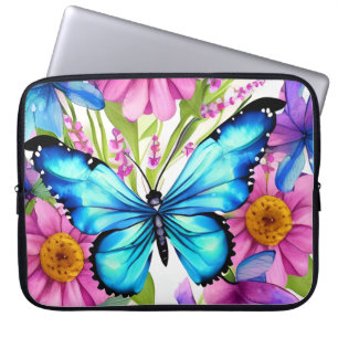 Blauwe vlinder in een gebied met bloemen laptop sleeve