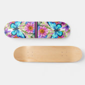 Blauwe vlinder in een gebied met bloemen persoonlijk skateboard (Horizontaal)
