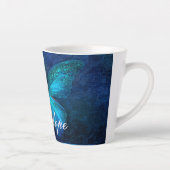 Blauwe vlinder van Joy & Luck Latte Mok (Rechts)