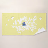 Blauwe vlinder witte bladrijke tak  badhanddoek (Badhanddoek)