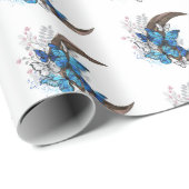 Blauwe vlinders op houten halve maan cadeaupapier (Rol Hoek)