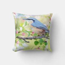 Blauwe vogel en appelbloesems