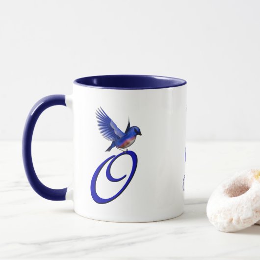 Blauwe Vogel Monogram Initiaal O Elegant Persoonli Mok (Met donut)