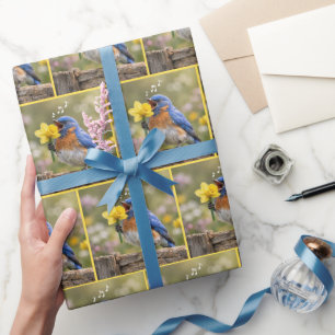 Blauwe Vogel Zingt in een Gele Narcis Cadeaupapier