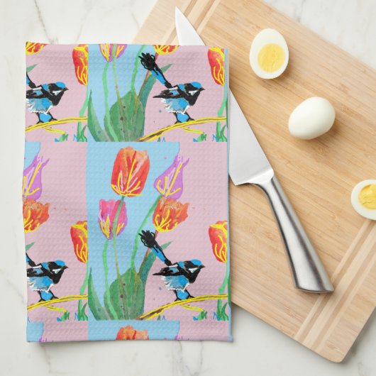 Blauwe vogelroze en blauwe bloemen theedoek (Quarter Fold)