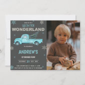 Blauwe vrachtwagen Winter Wonderland Birthday Invi Kaart (Voorkant)