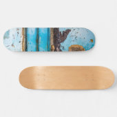 Blauwe wand en deur persoonlijk skateboard (Horizontaal)