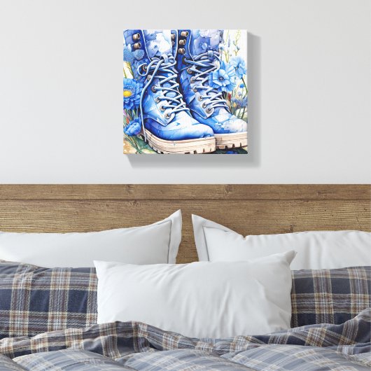 Blauwe wandelschoenen met Wildflowers Canvas Print (Insitu (Slaapkamer))