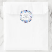 Blauwe Waterverf Bloemen Boho Feathers Bruiloft Ronde Sticker (Tas)