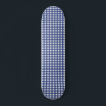 Blauwe Waterverf Gingham Skateboard<br><div class="desc">Deze speelse skateboard is zo klassiek als uw A-game en biedt een leuke blauwe waterverf gingham design.</div>